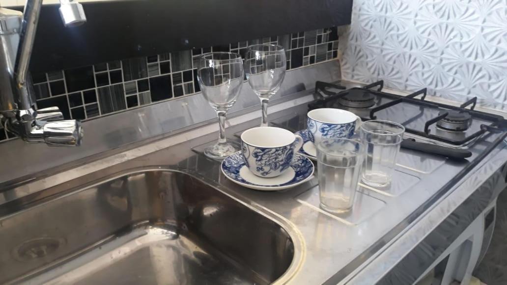 Apartamento Com Hidro เบโลโอรีซอนชี ภายนอก รูปภาพ